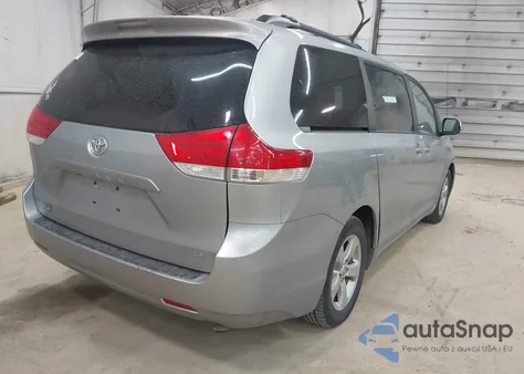 2014 Toyota Sienna Le V6 8 Passenger из США, поврежденный, VIN 5TDKK3DC7ES521116